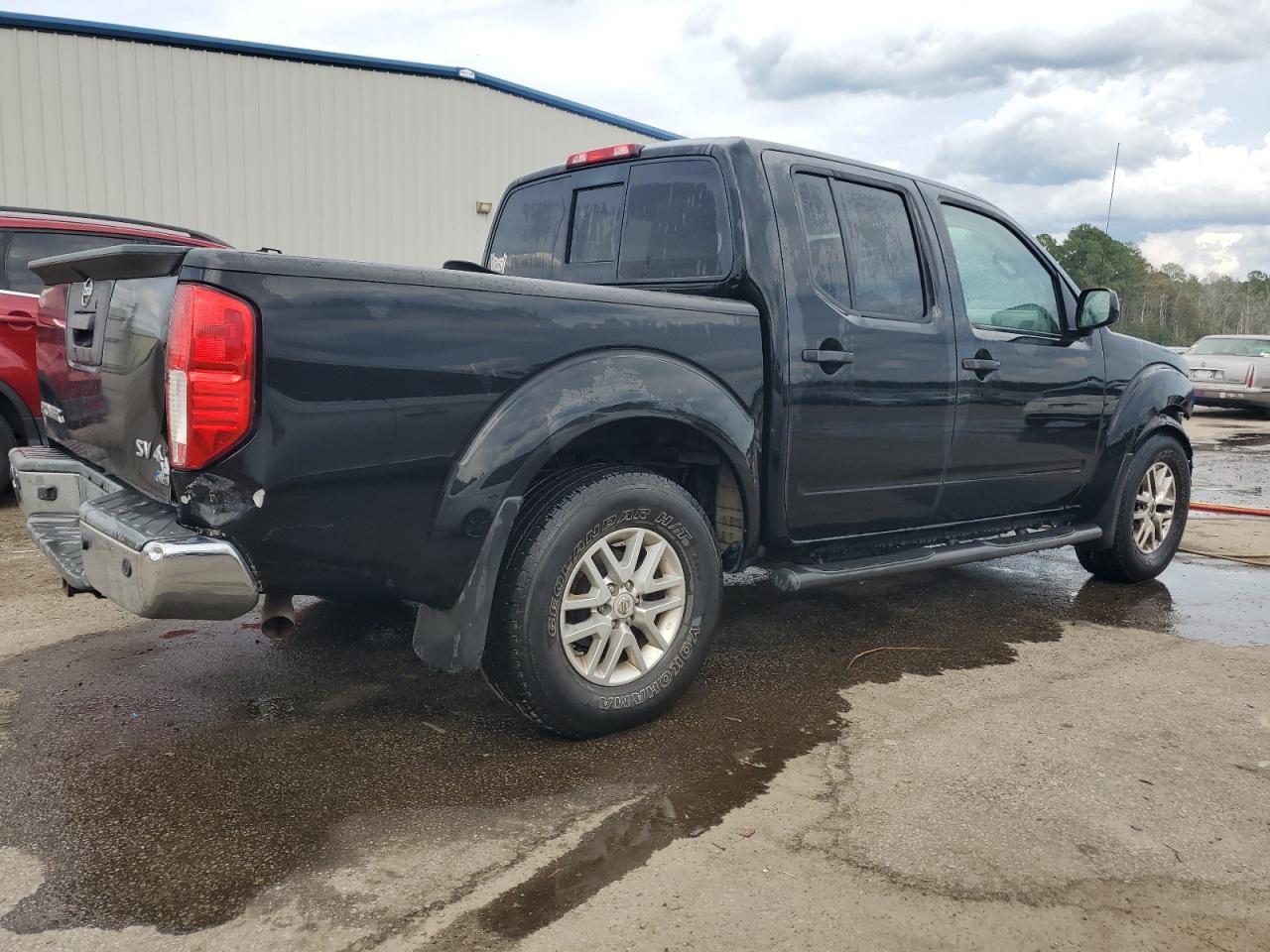 2017 NISSAN Frontier