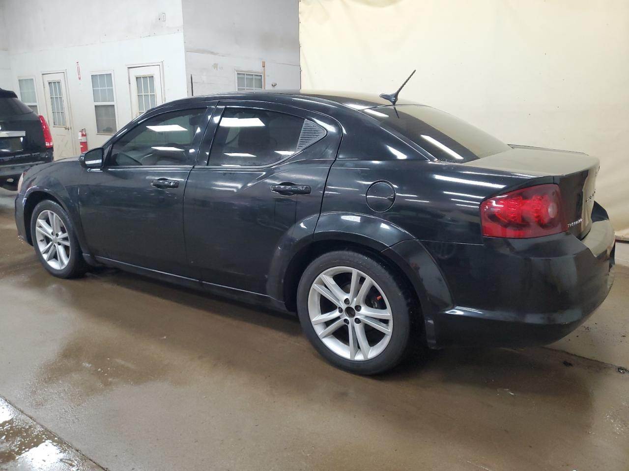2013 DODGE Avenger