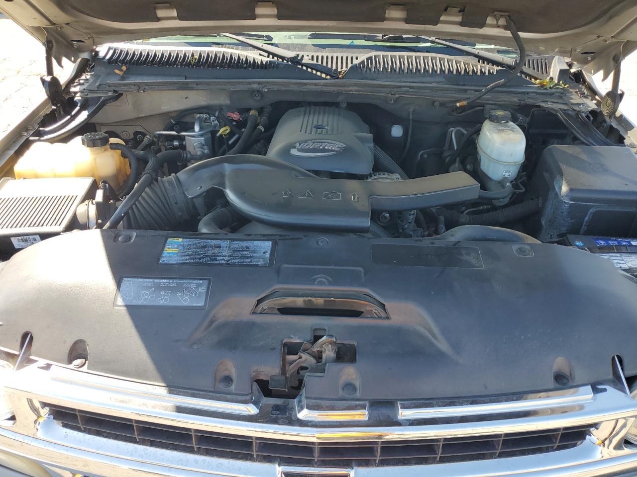2004 CHEVROLET Tahoe