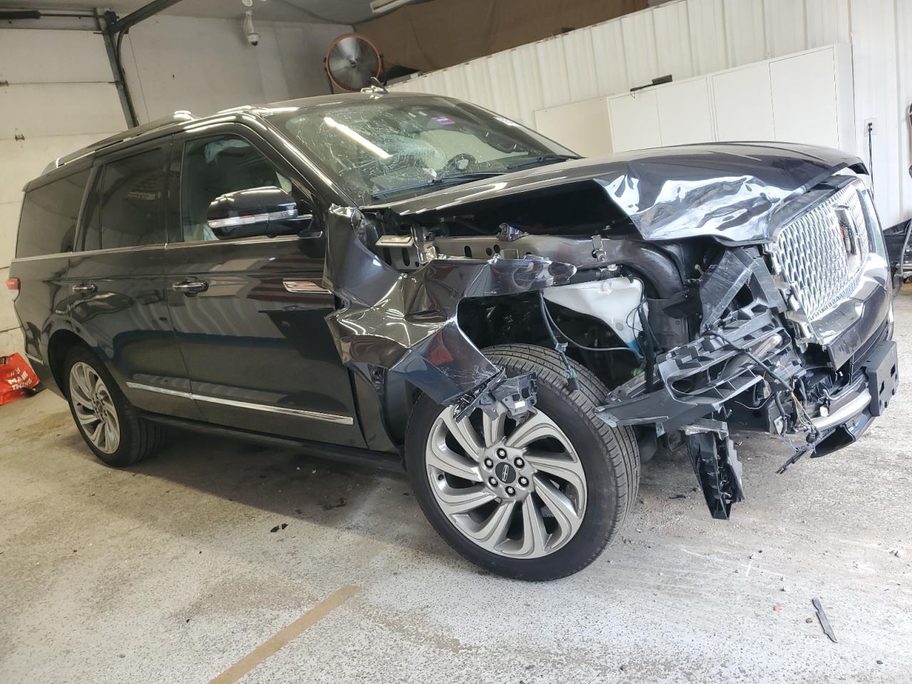 2024 LINCOLN Navigator
