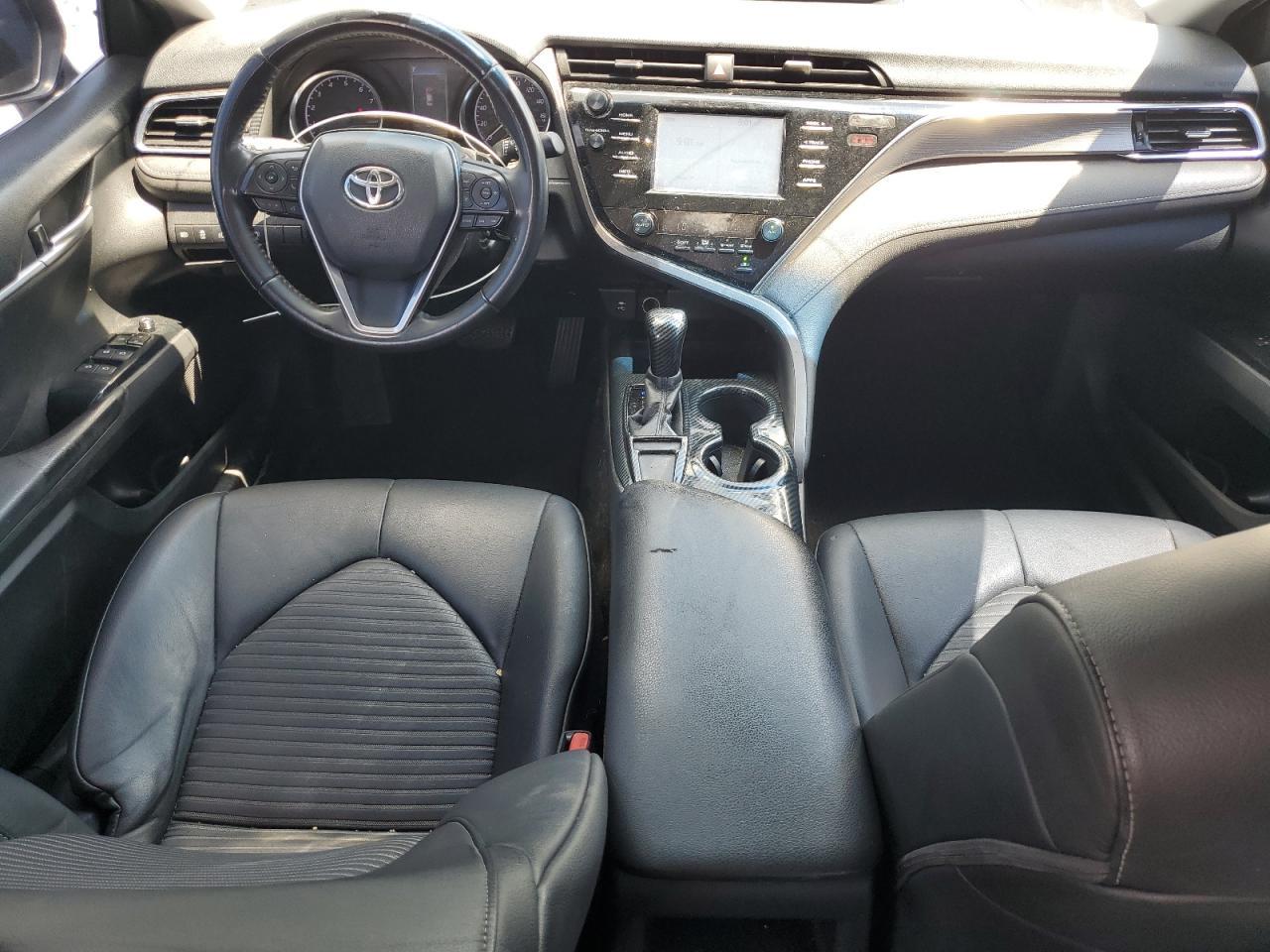 2018 TOYOTA CAMRY