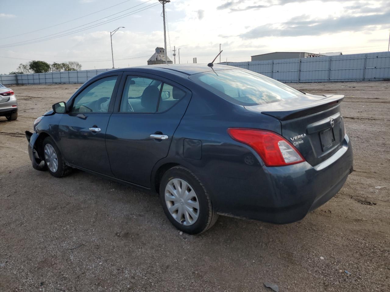 2016 NISSAN VERSA