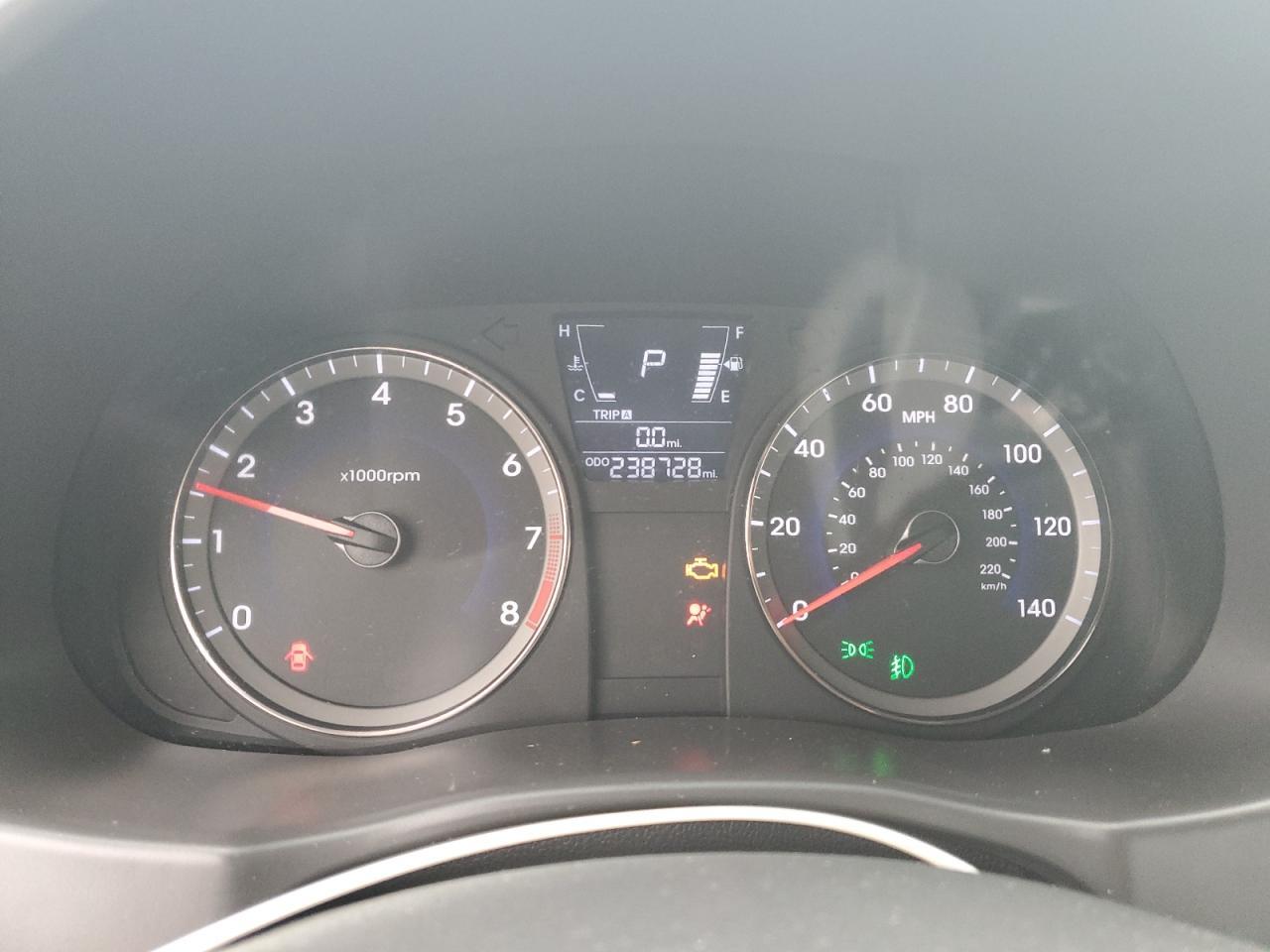 2012 HYUNDAI ACCENT