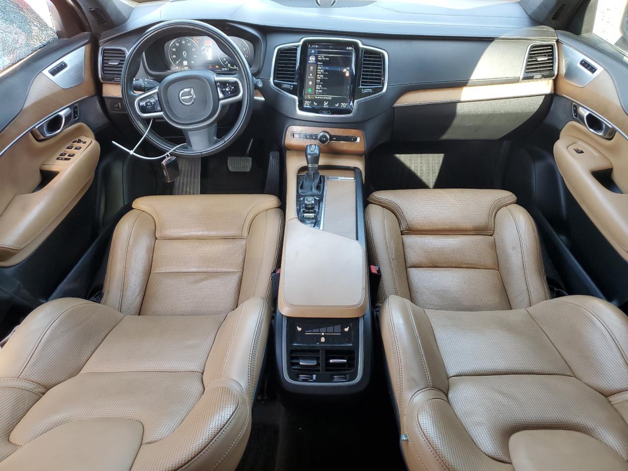 2019 VOLVO XC90