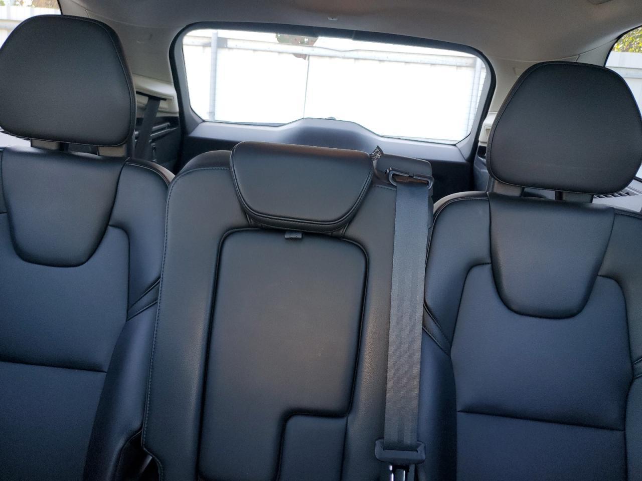 2022 VOLVO XC90