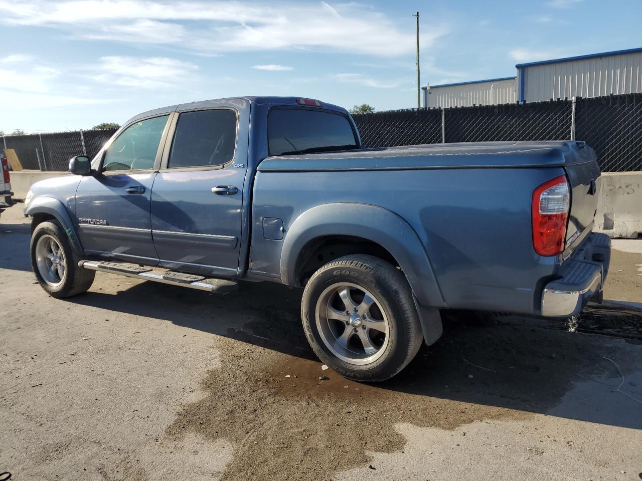2004 TOYOTA TUNDRA