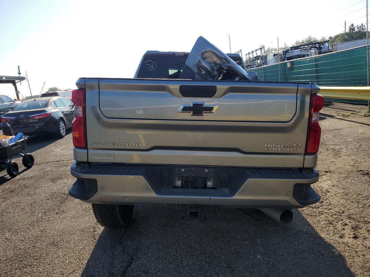 2024 CHEVROLET Silverado