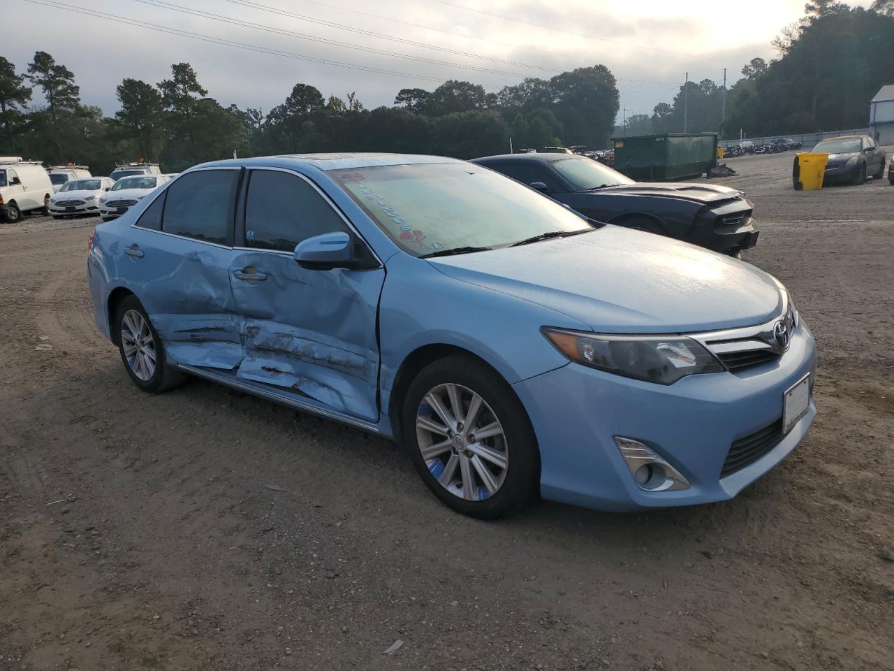 2013 TOYOTA CAMRY