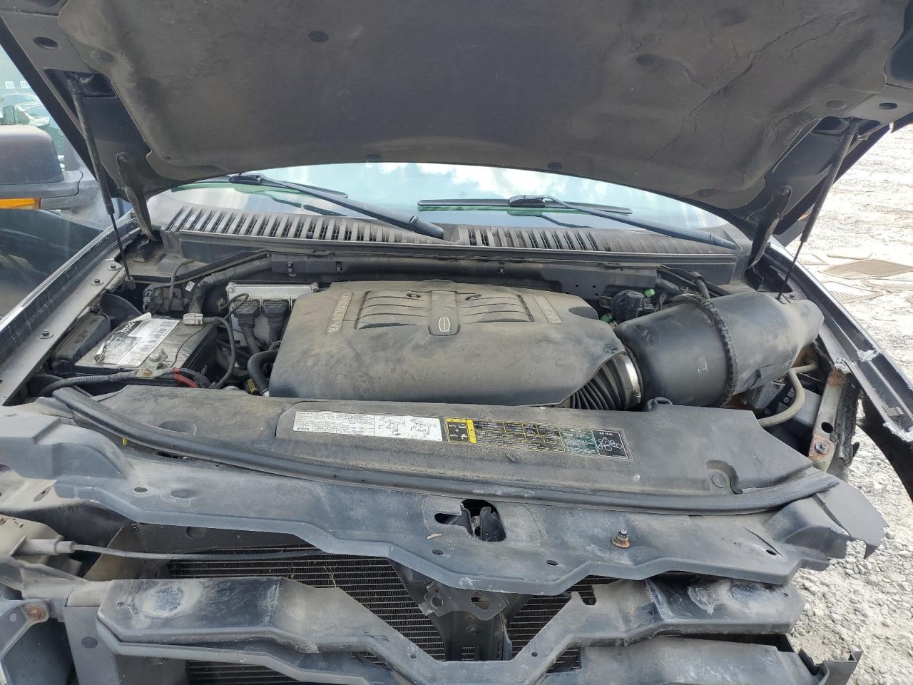 2004 LINCOLN Navigator