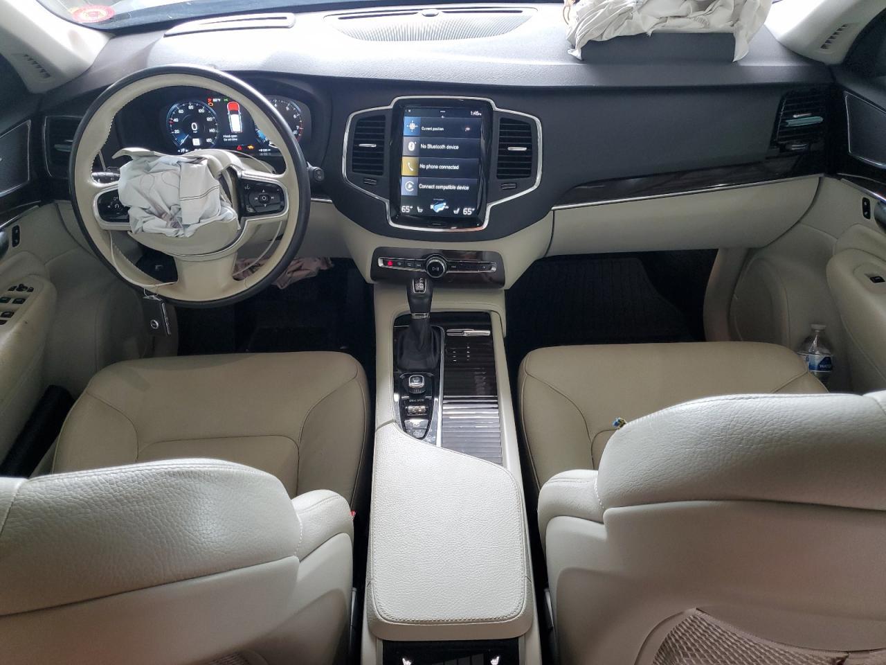 2019 VOLVO XC90