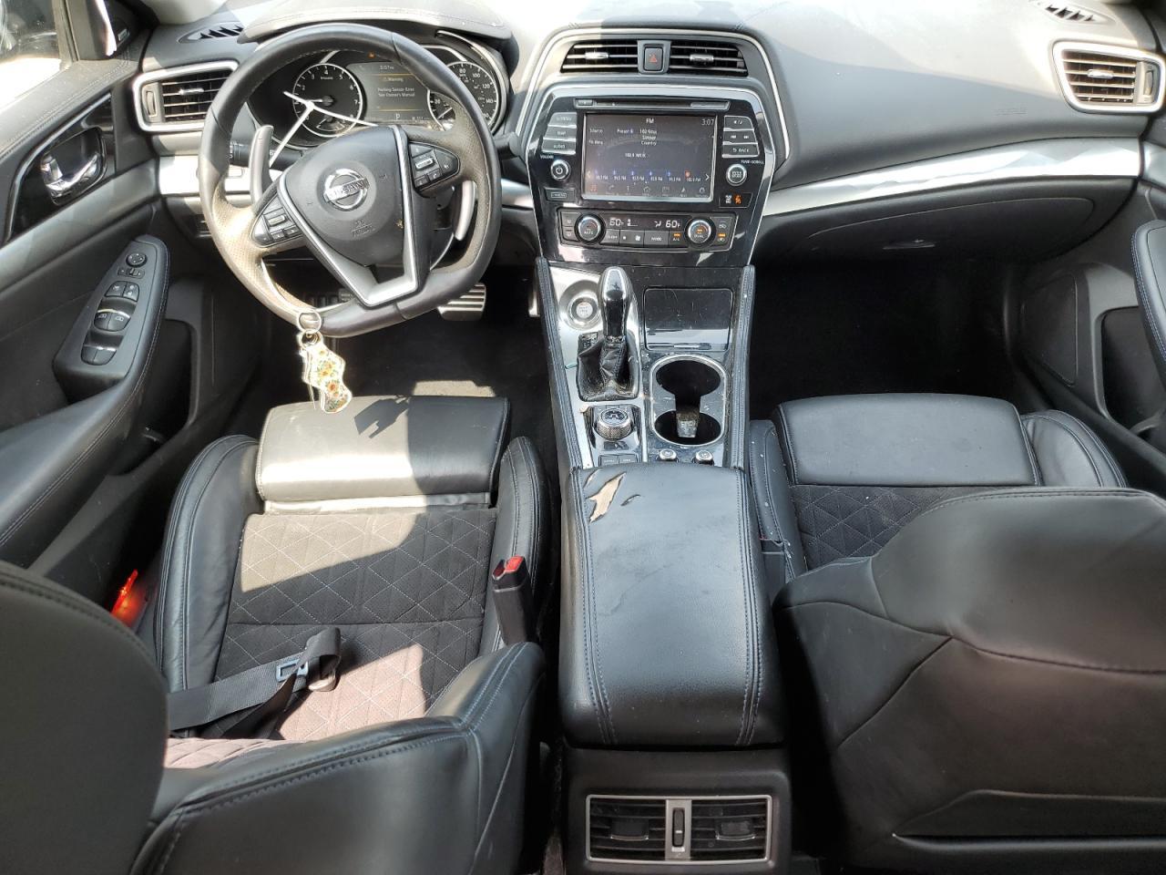 2017 NISSAN Maxima