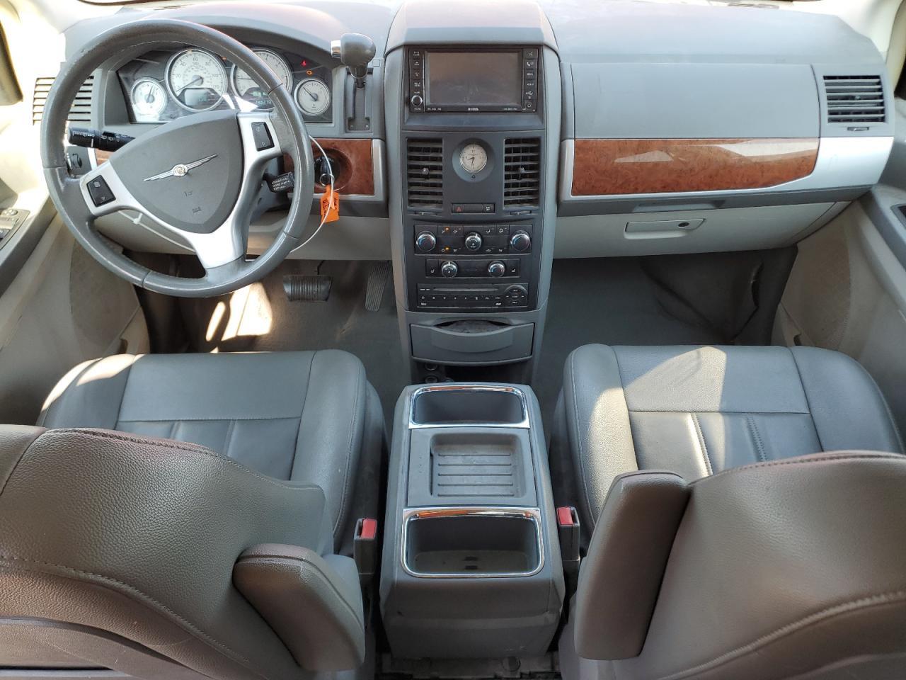 2008 CHRYSLER Town & Country