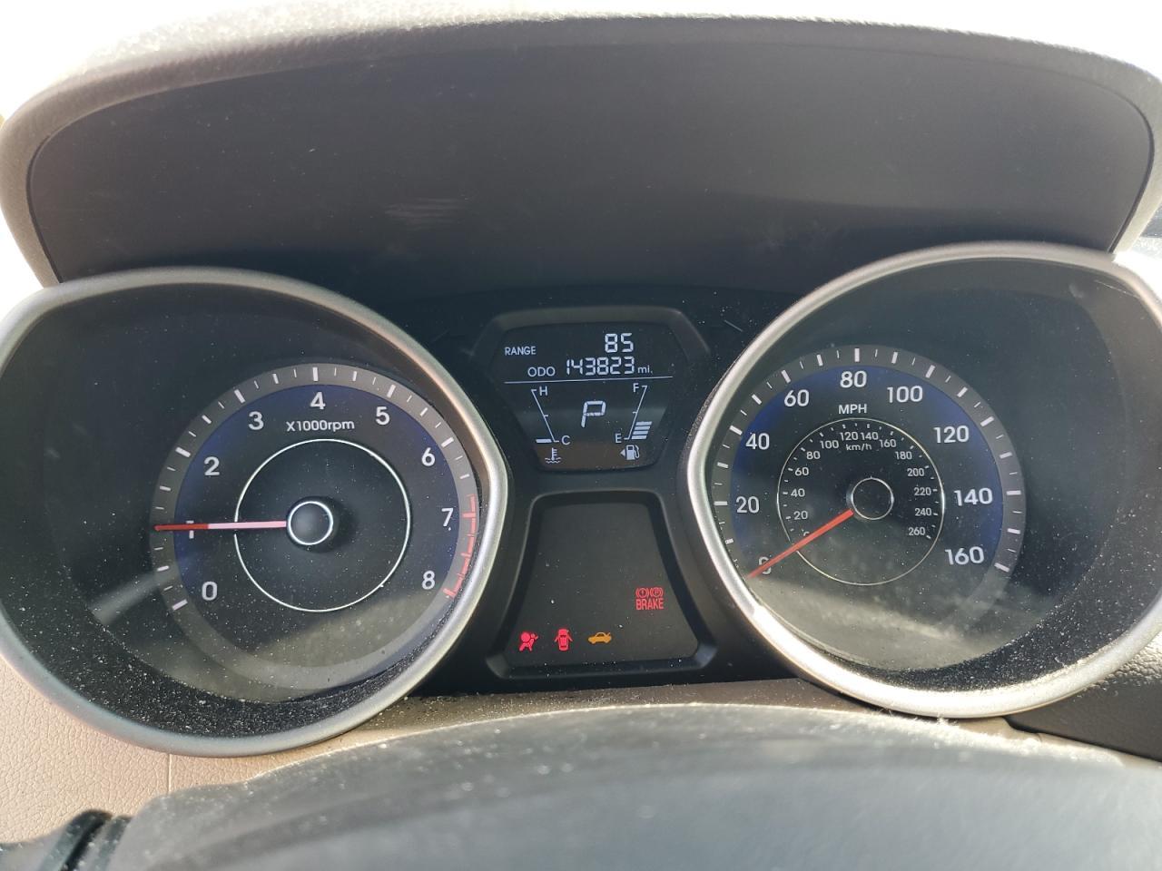 2012 HYUNDAI ELANTRA