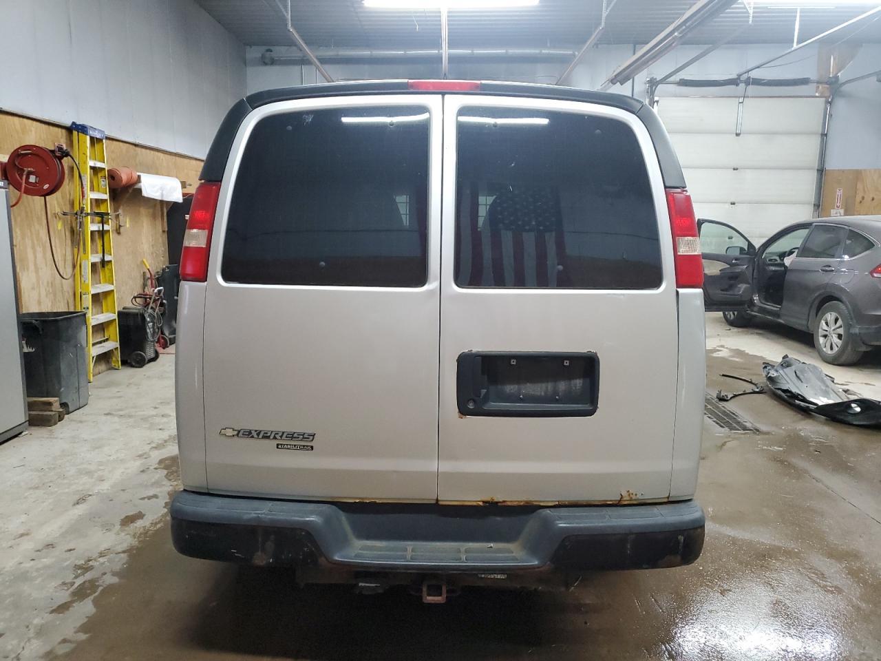 2012 CHEVROLET Express 3500