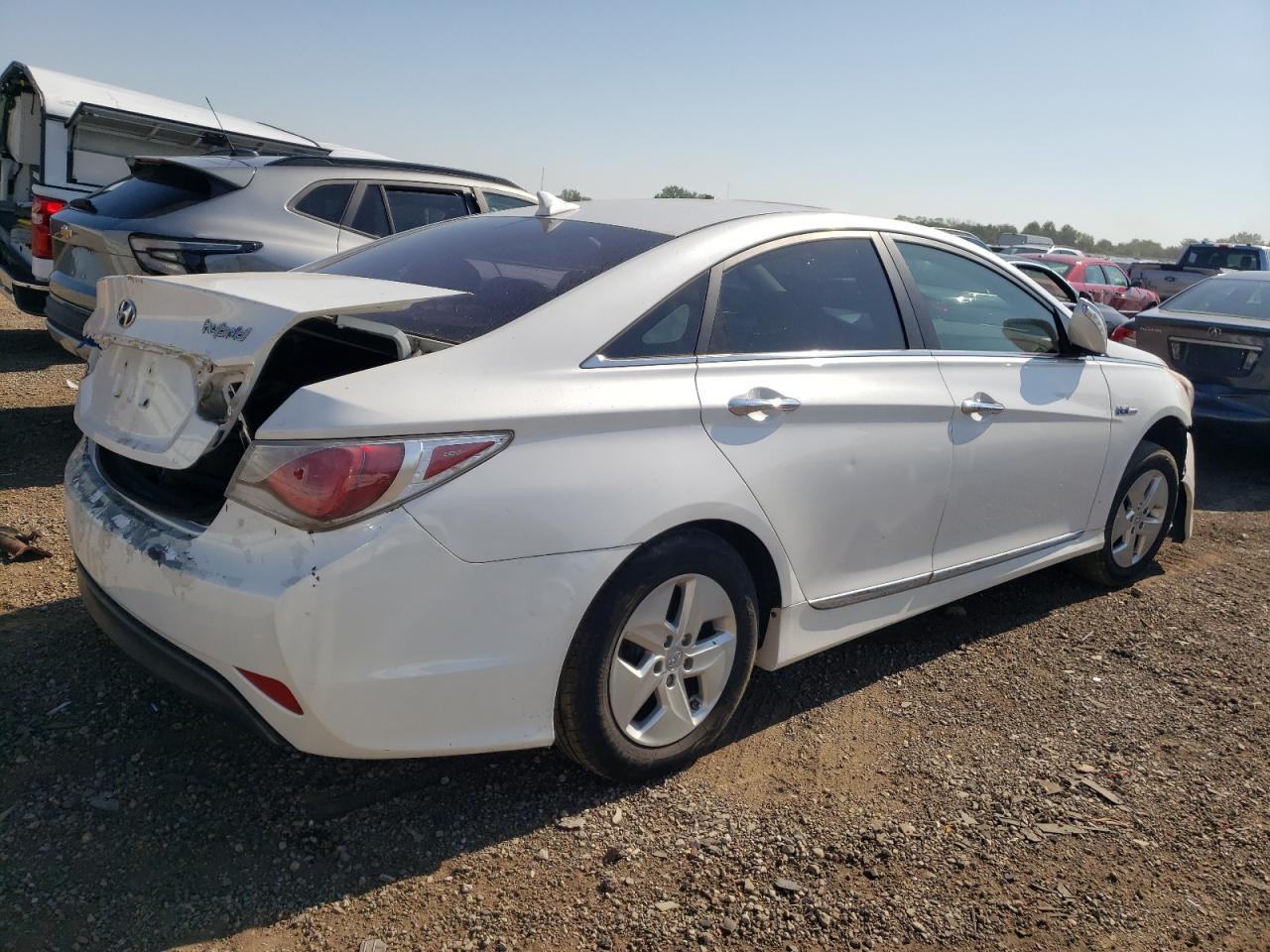2011 HYUNDAI SONATA