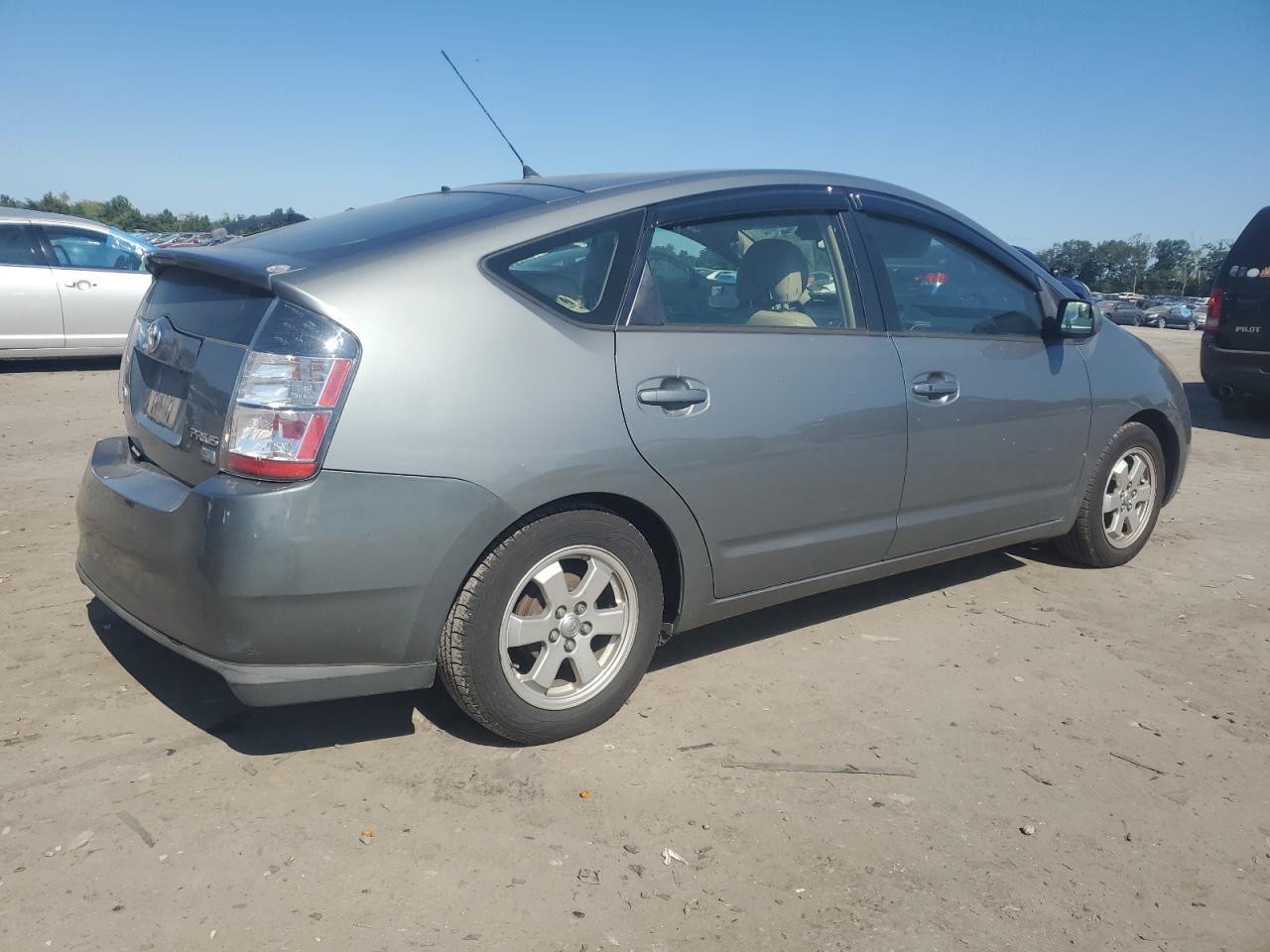 2004 TOYOTA PRIUS