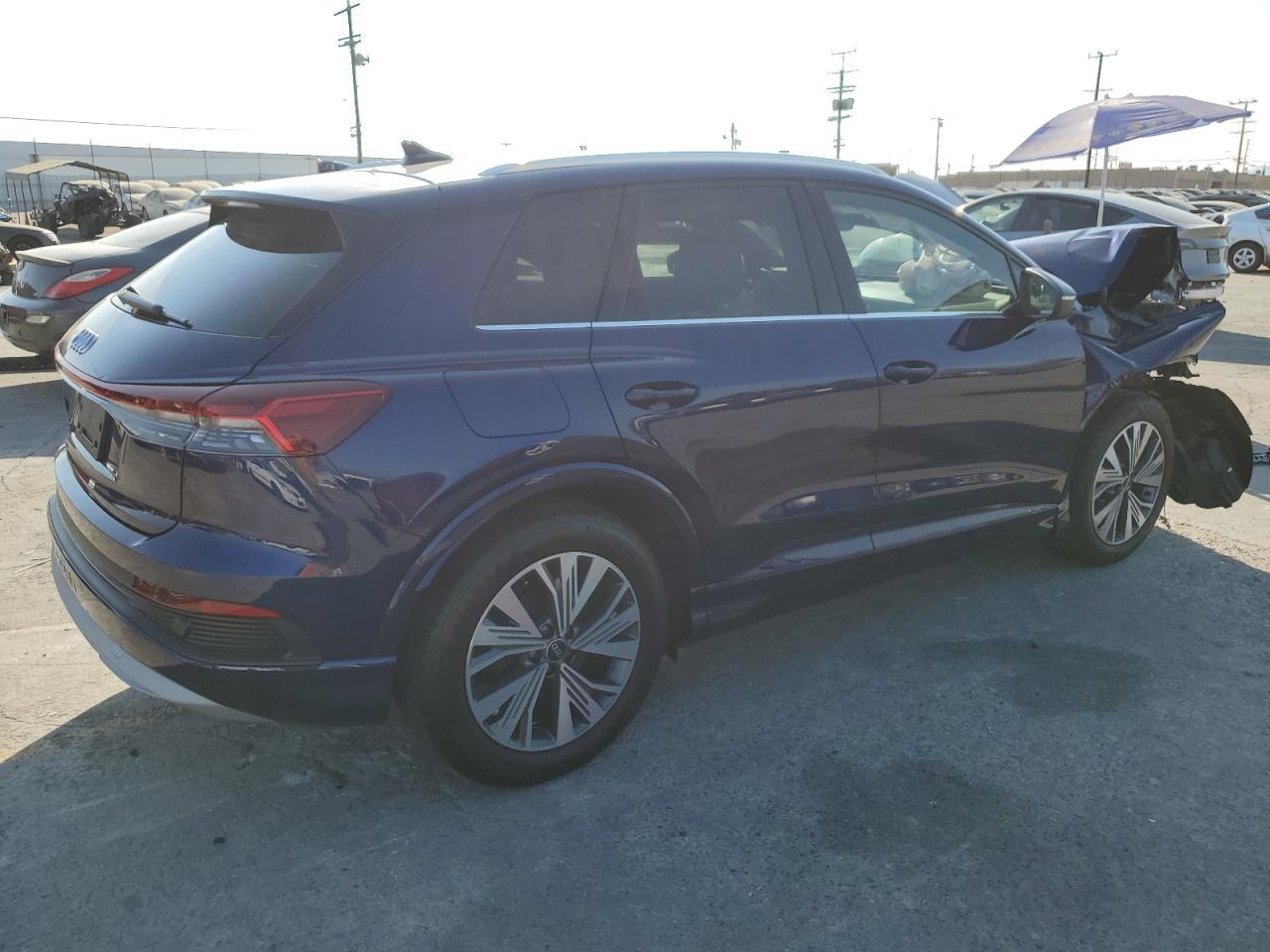 2025 AUDI Q4 e-tron