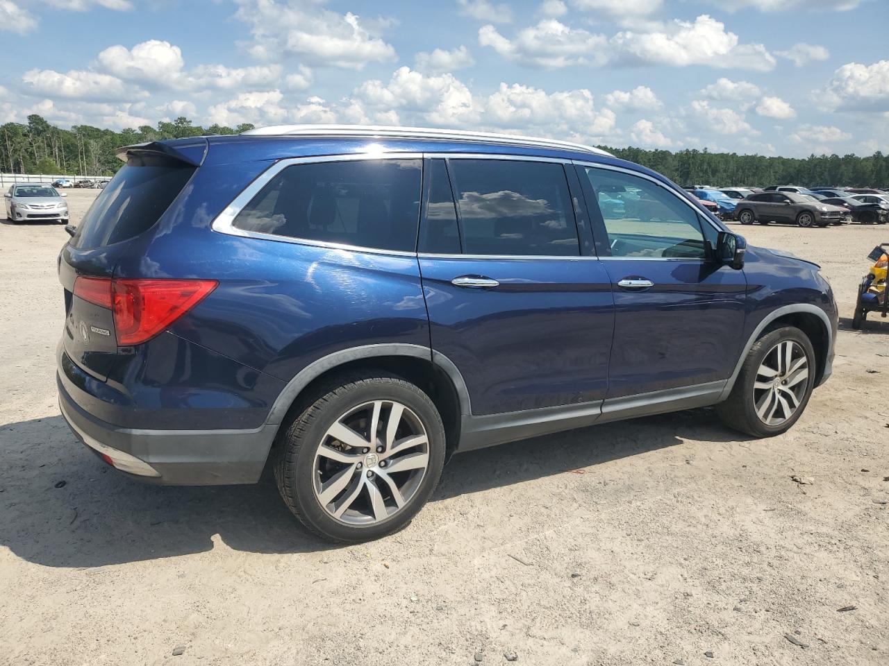 2016 HONDA PILOT