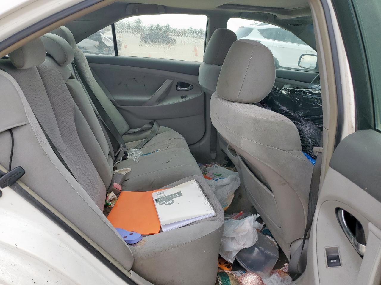 2011 TOYOTA CAMRY