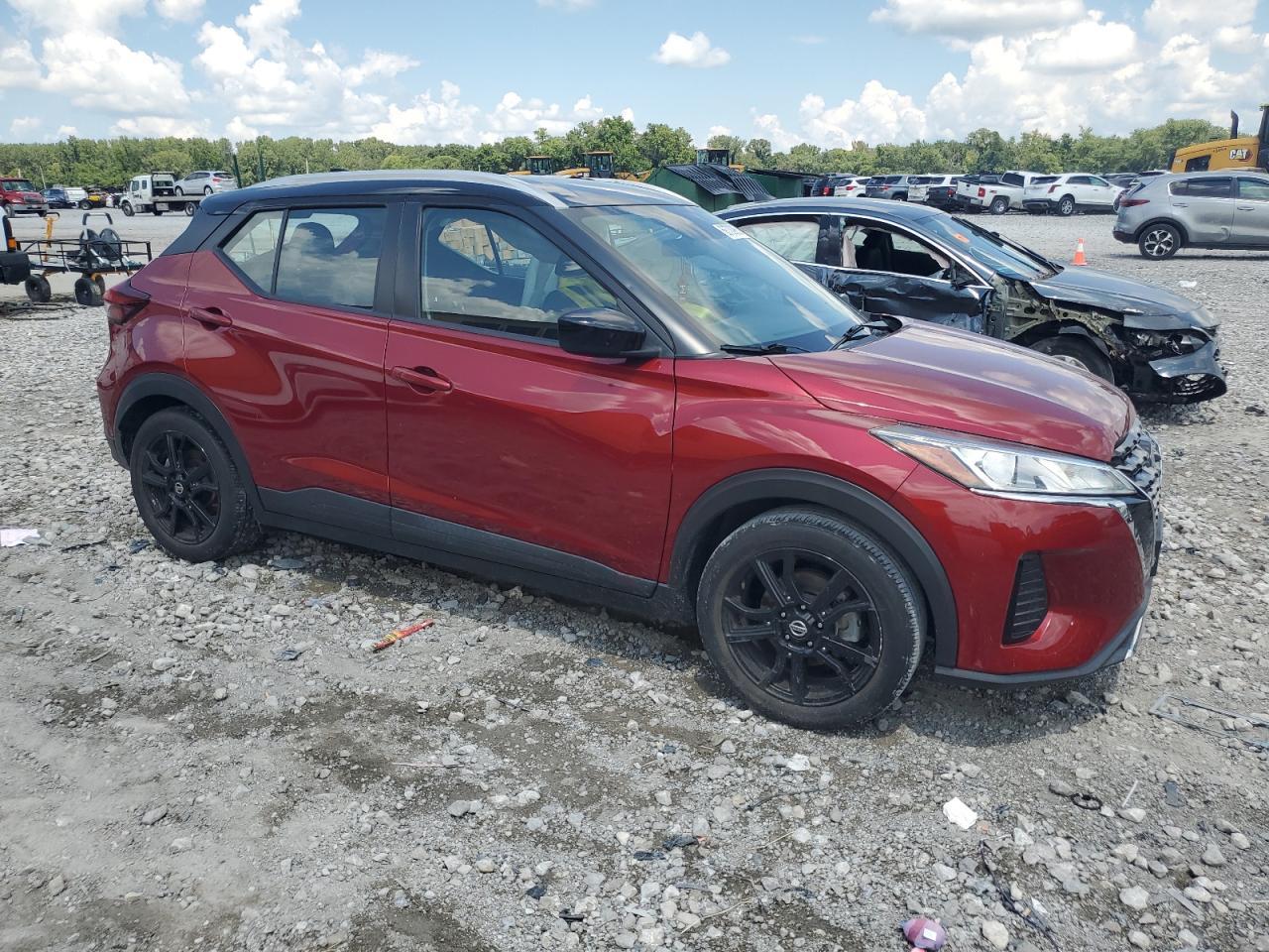 2021 NISSAN KICKS
