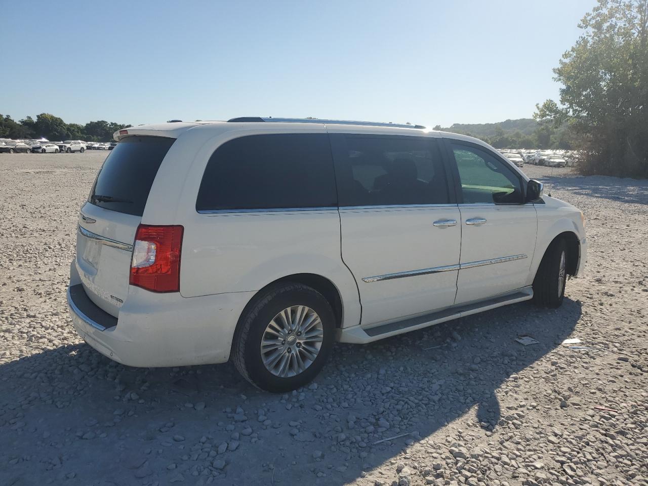 2012 CHRYSLER Town & Country