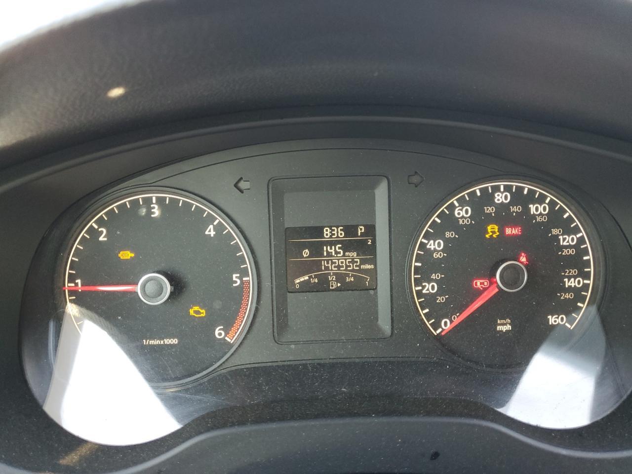 2011 VOLKSWAGEN JETTA