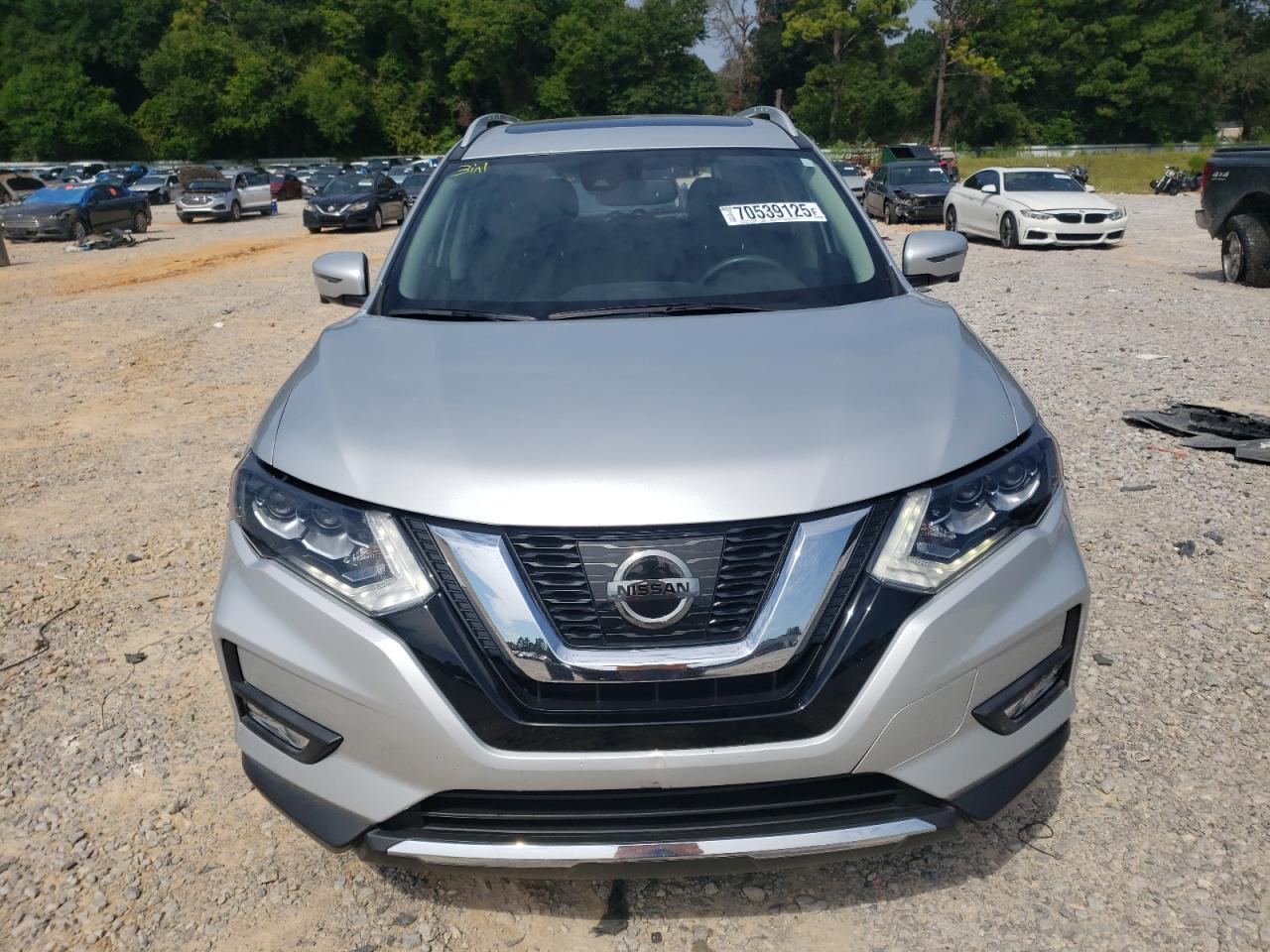 2017 NISSAN ROGUE