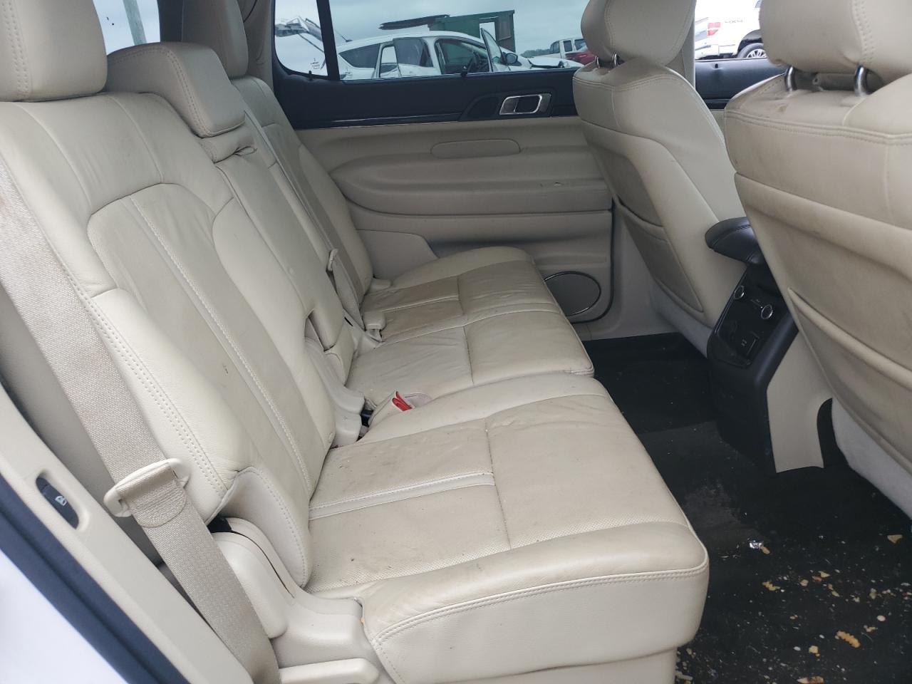 2014 LINCOLN MKT