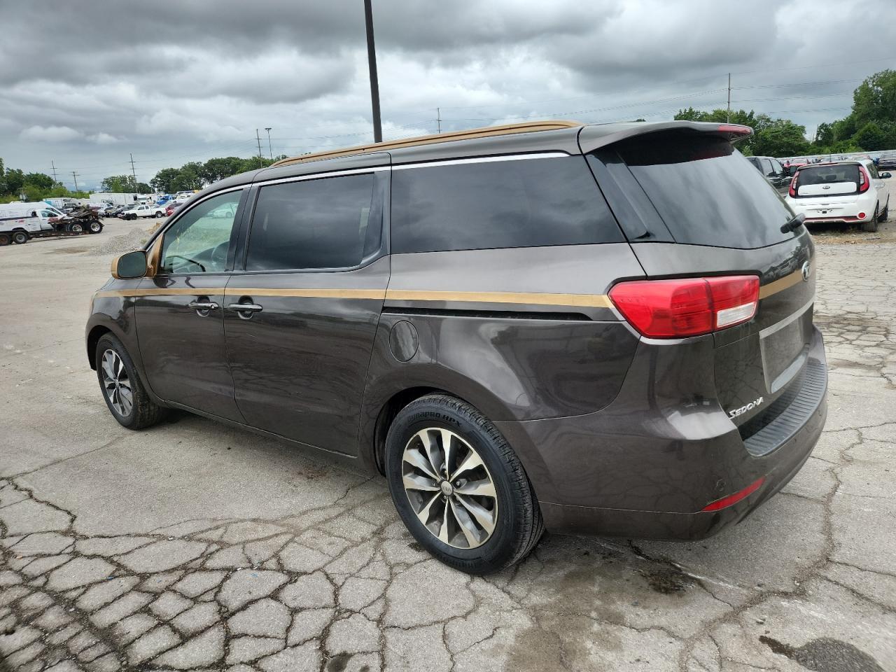 2016 KIA SEDONA
