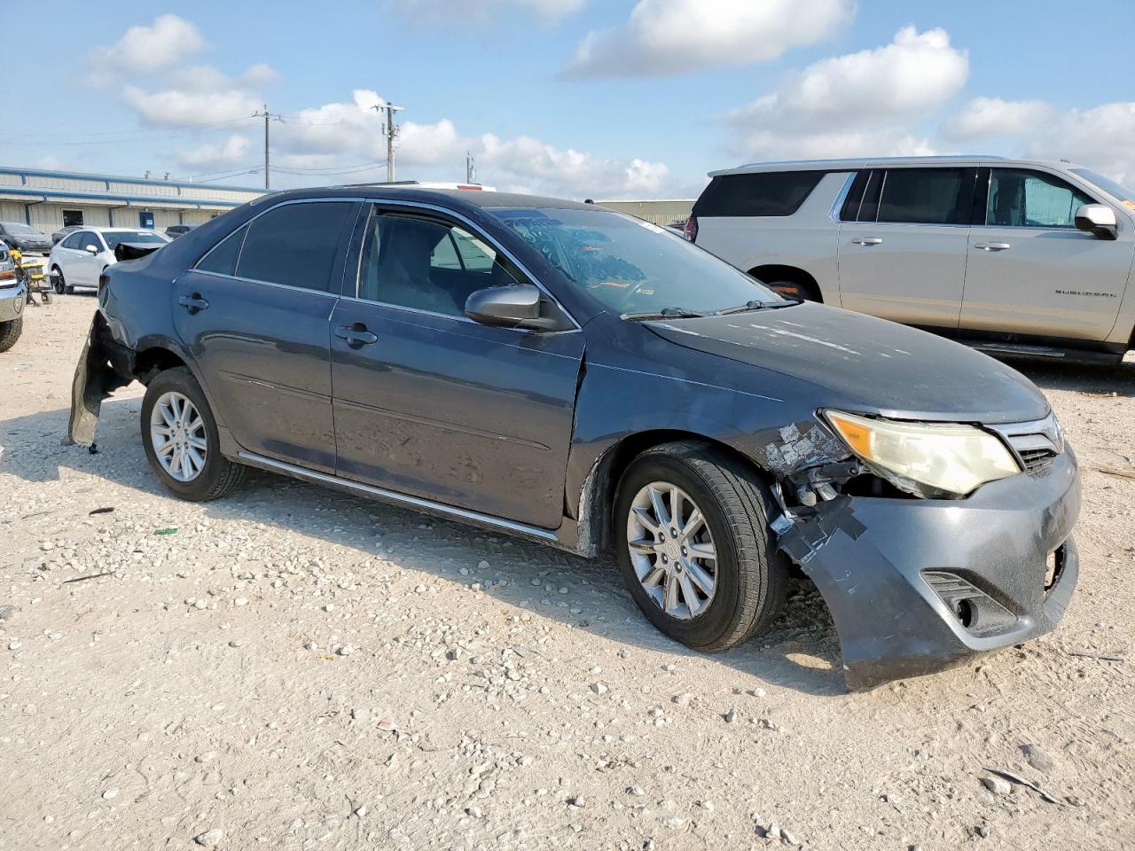 2014 TOYOTA CAMRY