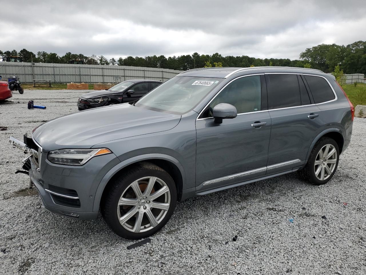 2017 VOLVO XC90