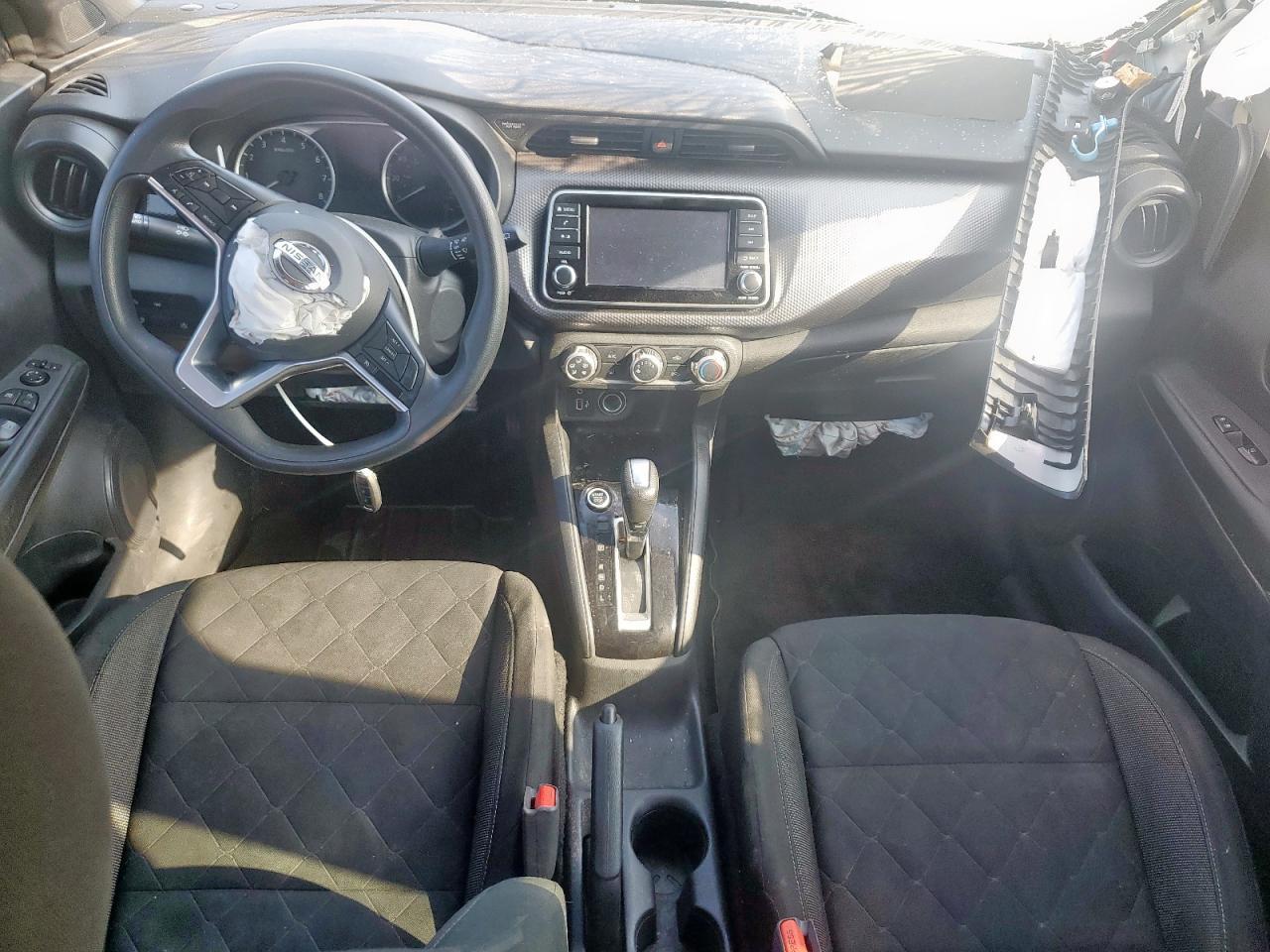 2020 NISSAN KICKS