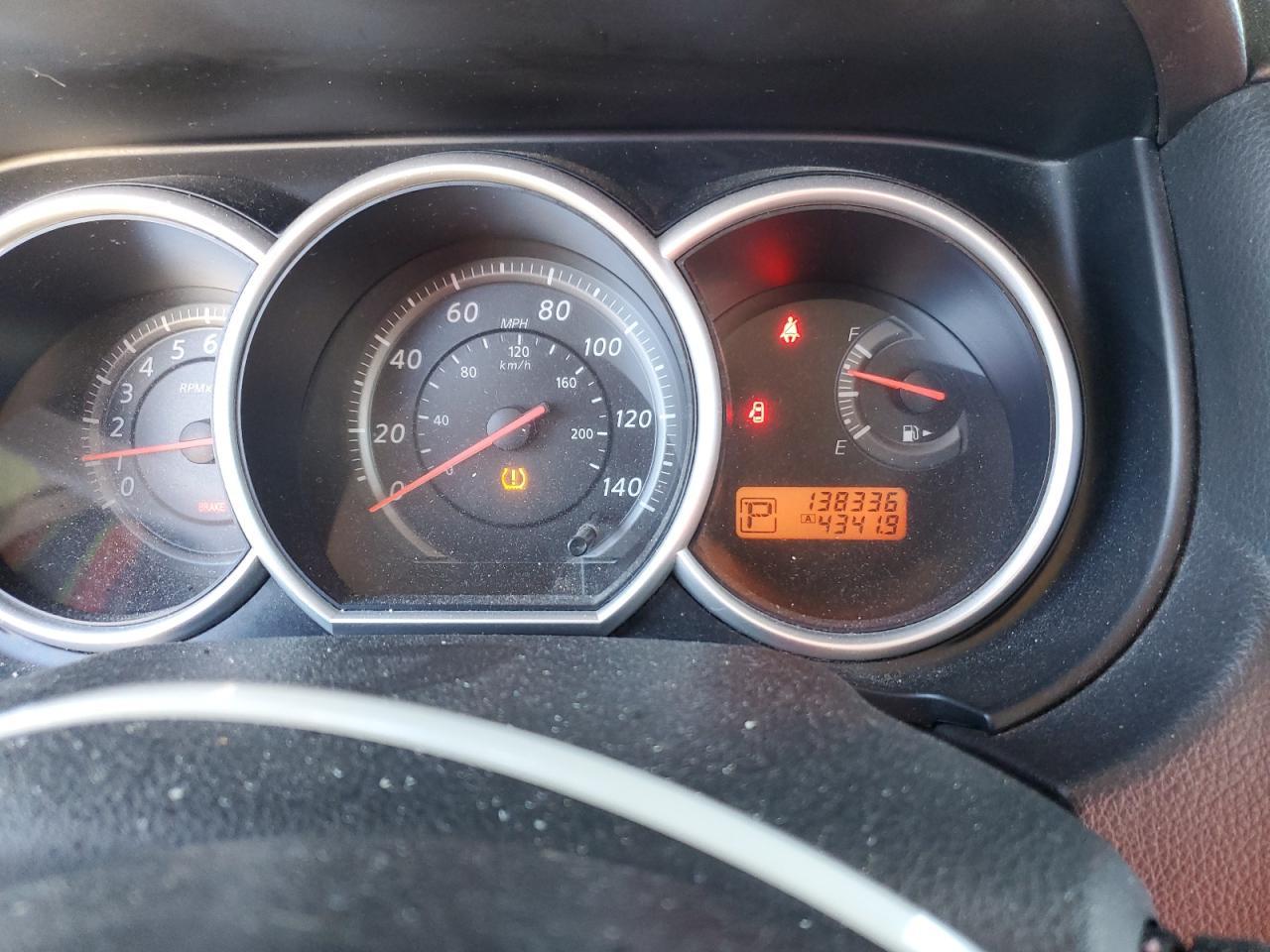 2011 NISSAN VERSA