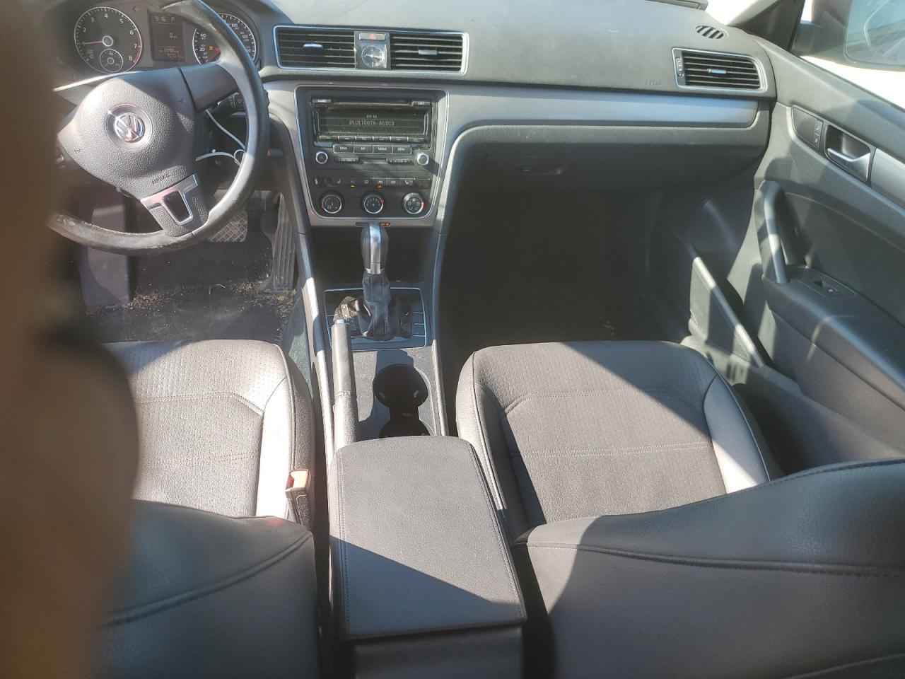 2015 VOLKSWAGEN Passat