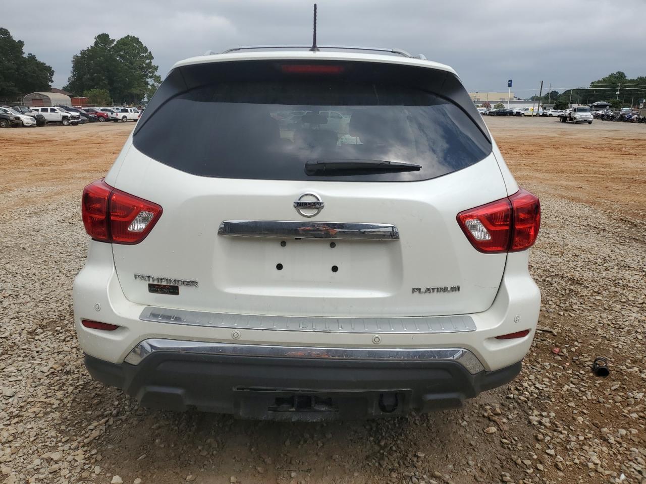 2017 NISSAN PATHFINDER
