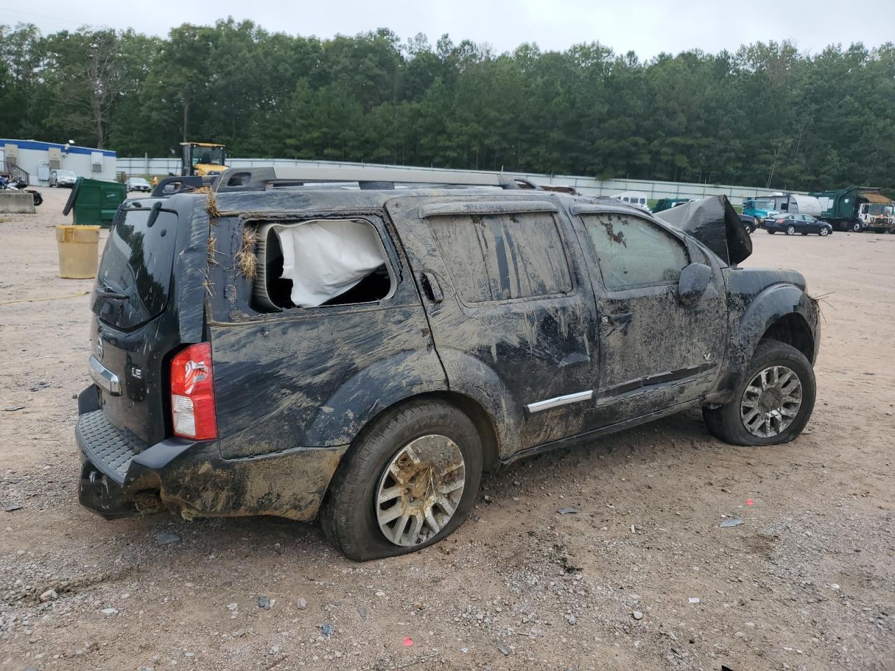 2011 NISSAN PATHFINDER