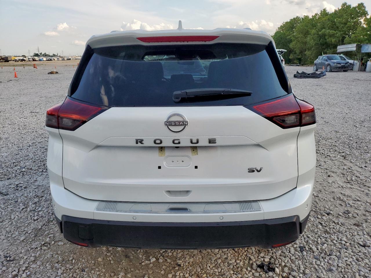 2024 NISSAN ROGUE