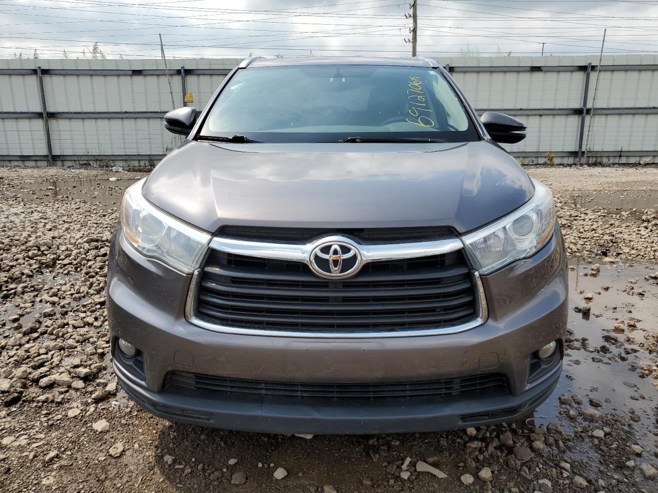 2015 TOYOTA HIGHLANDER