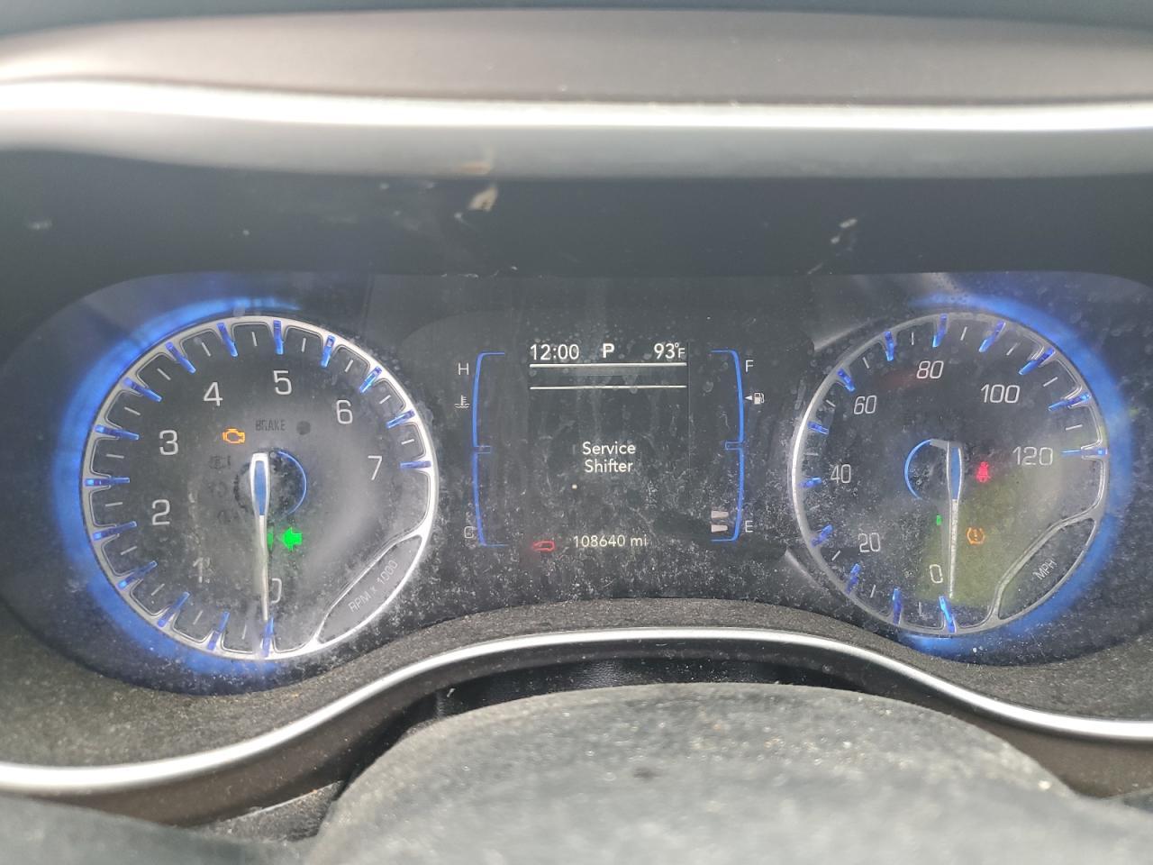 2020 CHRYSLER Voyager