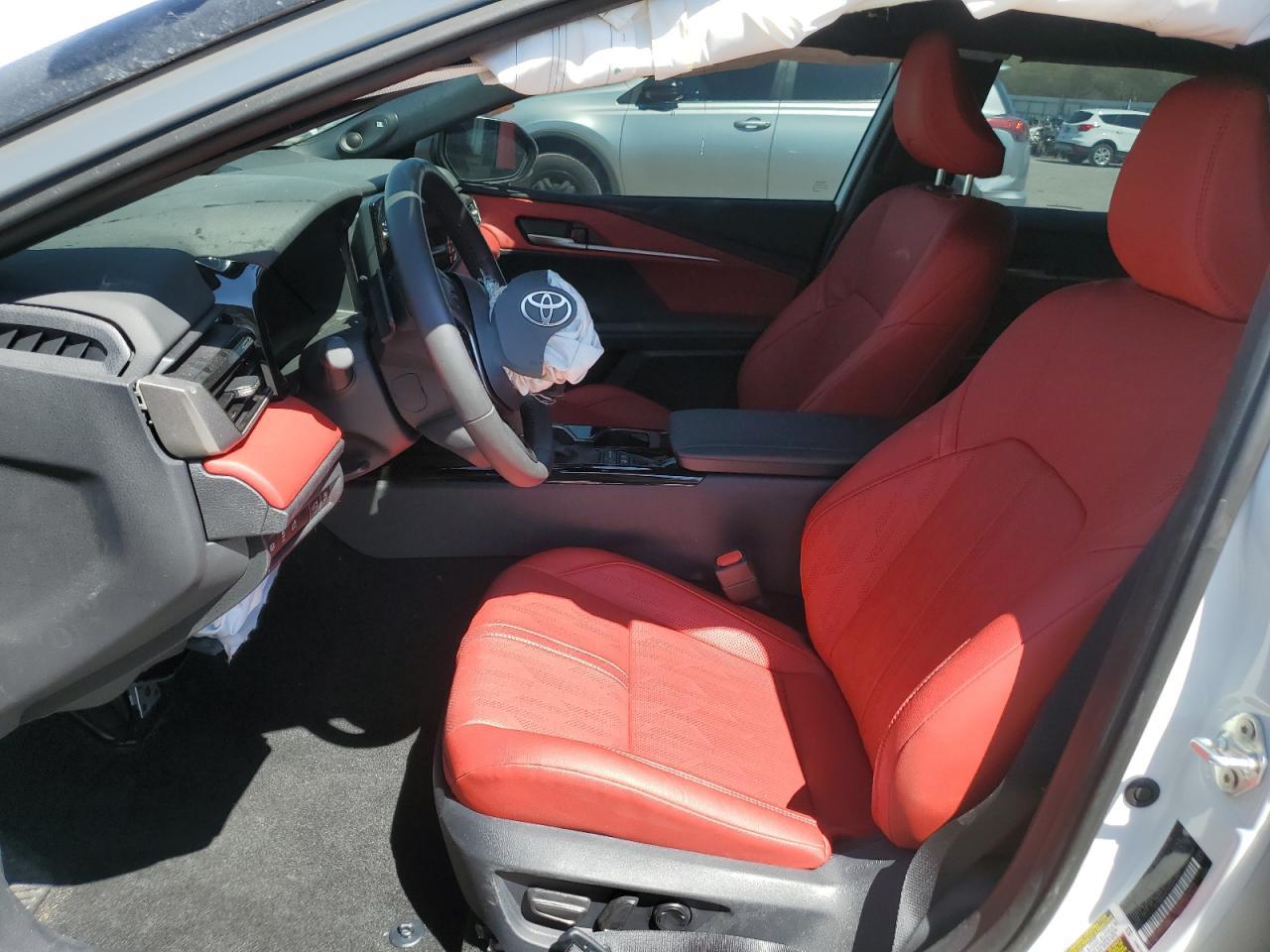 2025 TOYOTA CAMRY