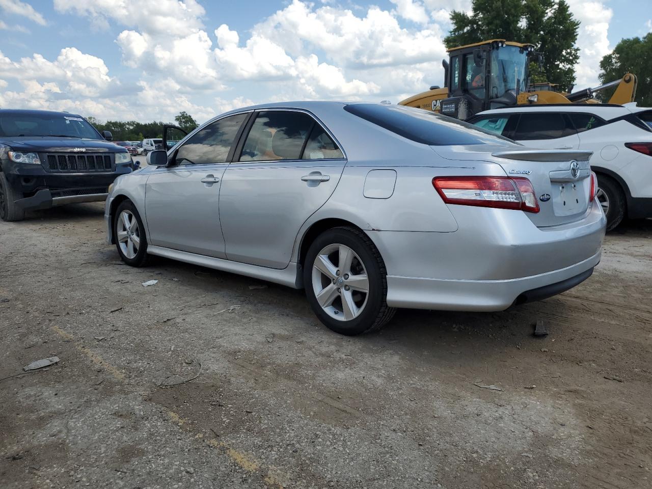 2011 TOYOTA CAMRY