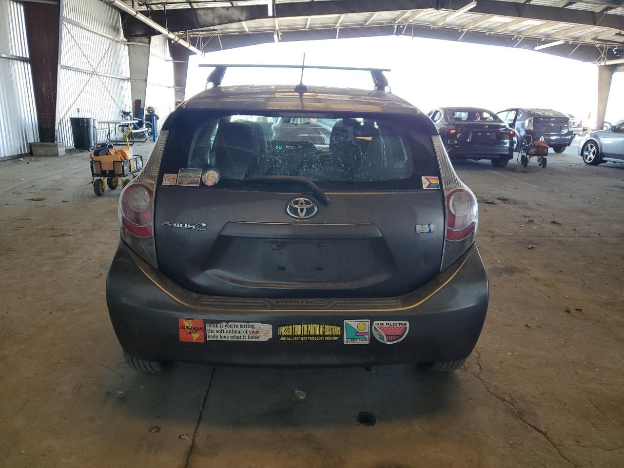 2013 TOYOTA Prius c