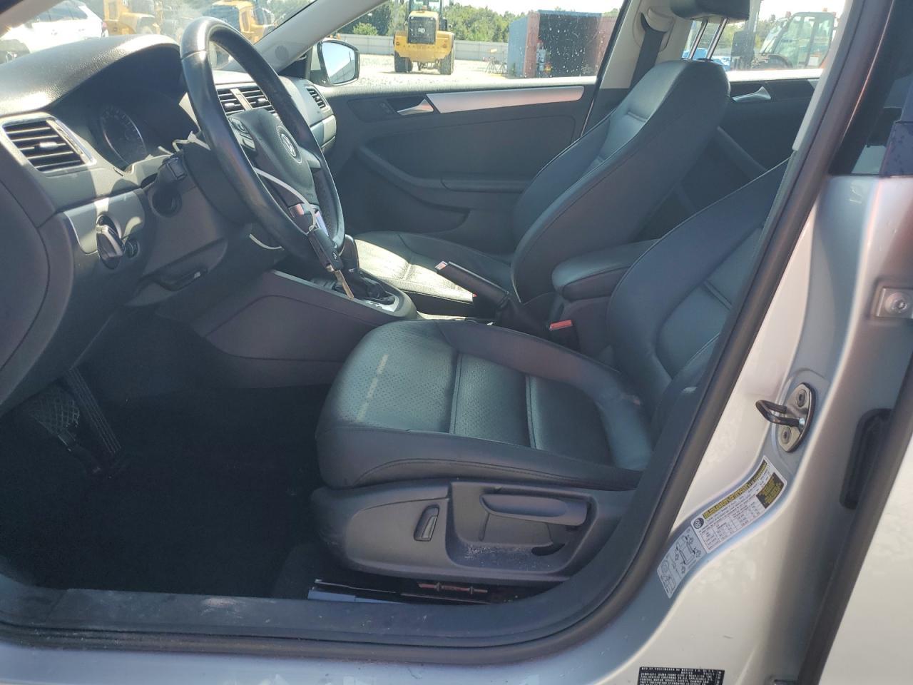 2013 VOLKSWAGEN JETTA