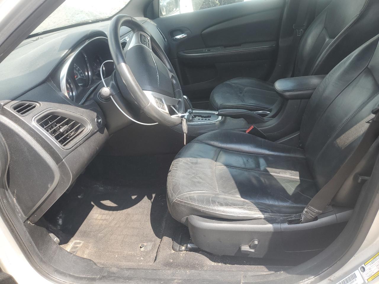2012 CHRYSLER 200