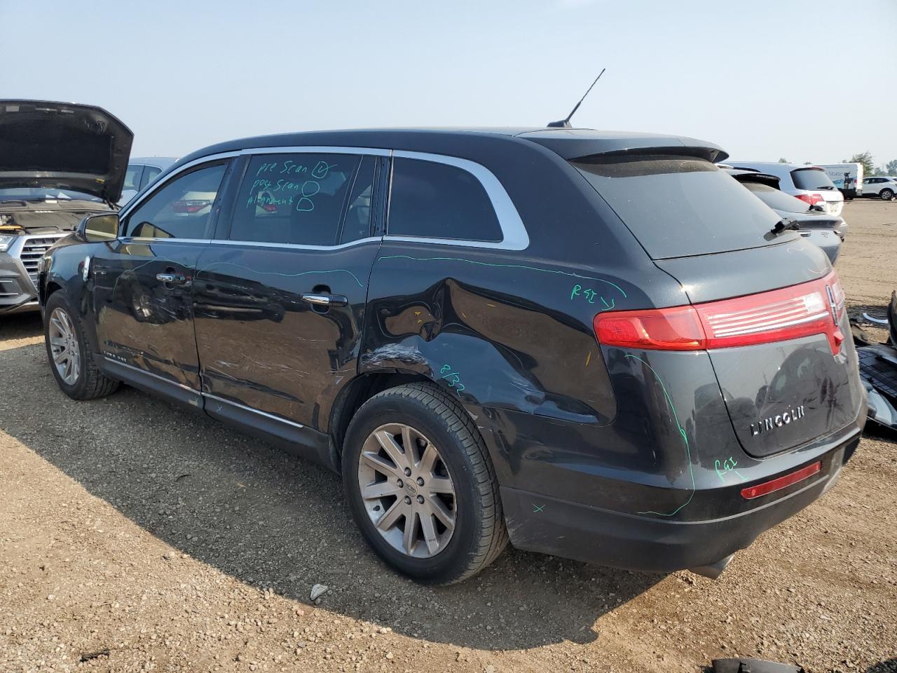 2015 LINCOLN MKT