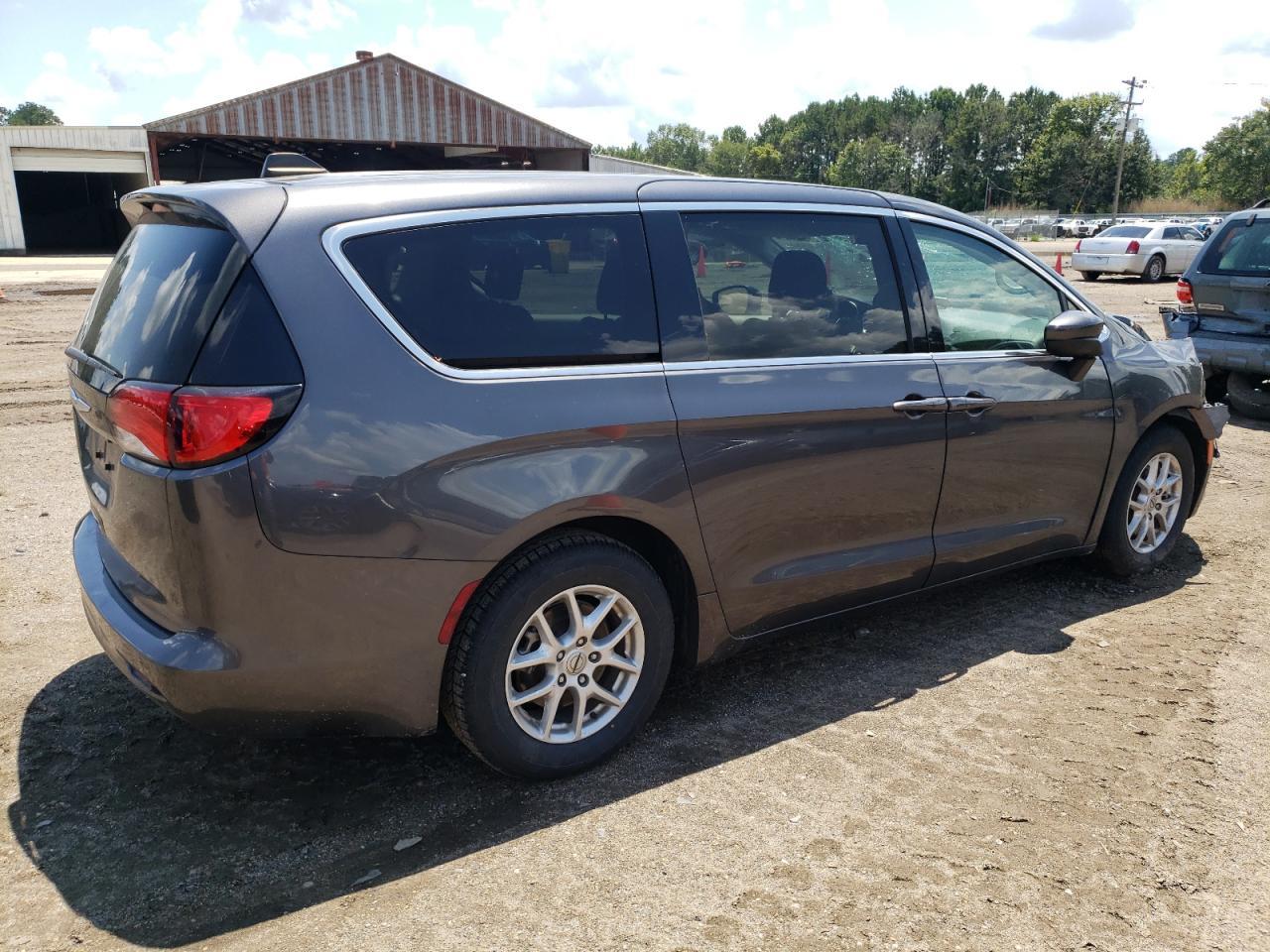 2022 CHRYSLER Voyager