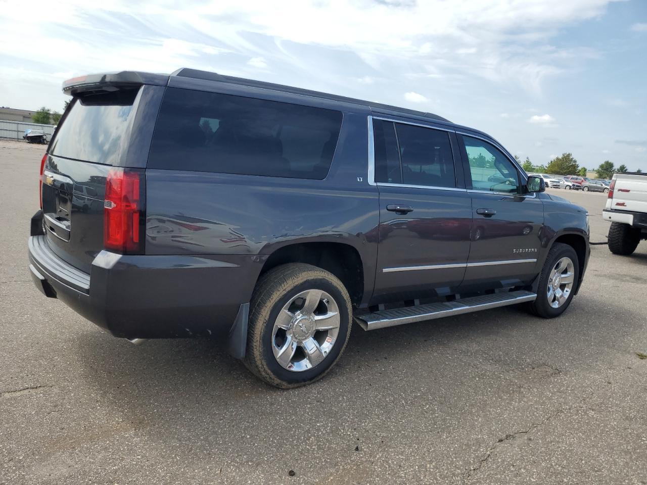 2018 CHEVROLET Suburban