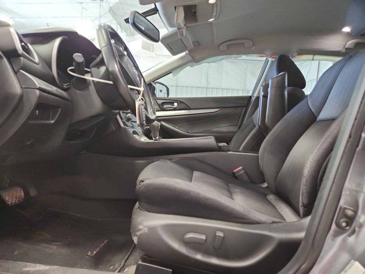 2016 NISSAN Maxima