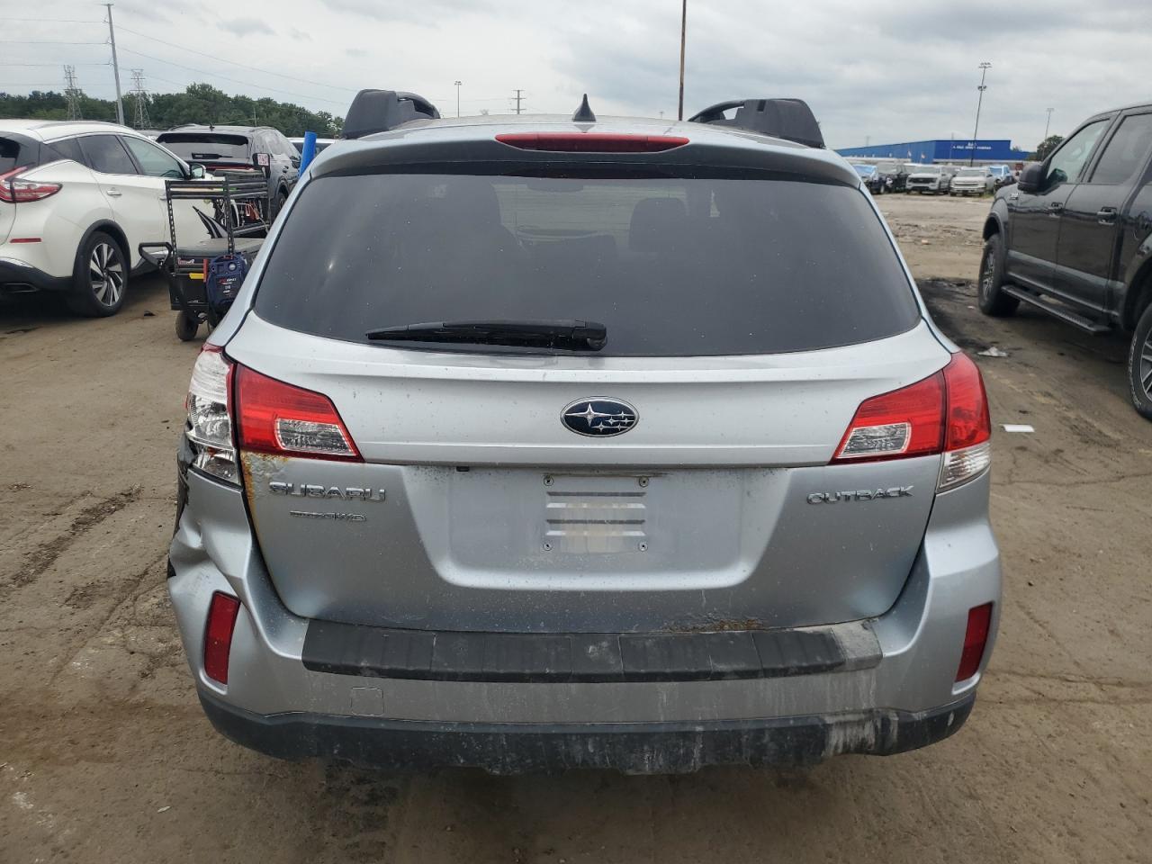 2013 SUBARU Outback