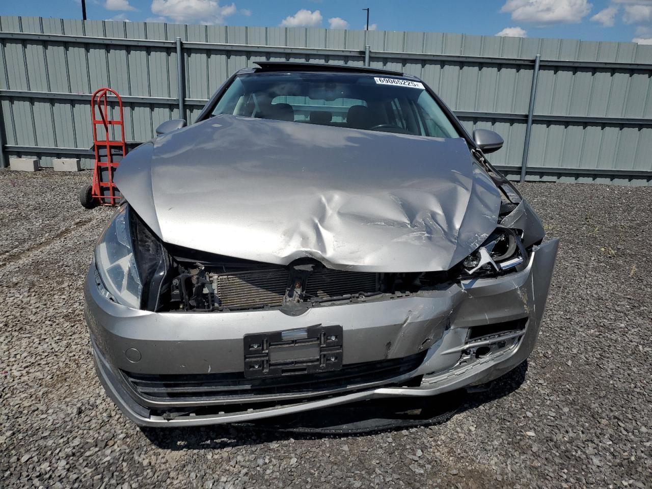 2016 VOLKSWAGEN GOLF